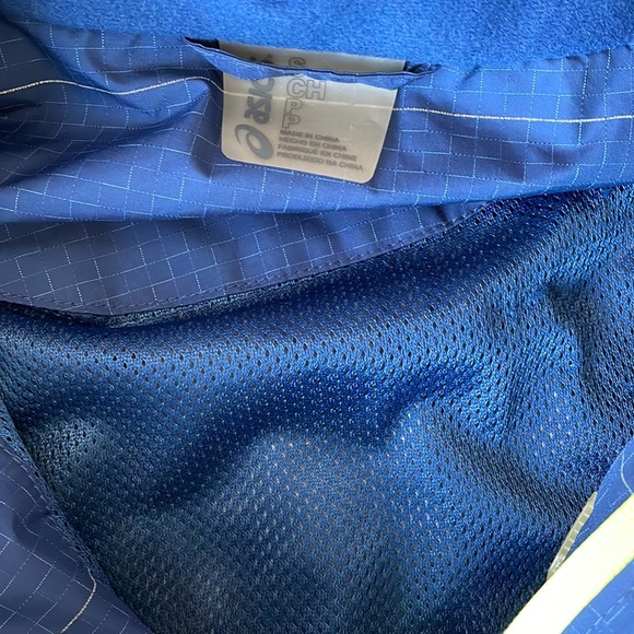ASICS running jacket - Picture 3 of 4